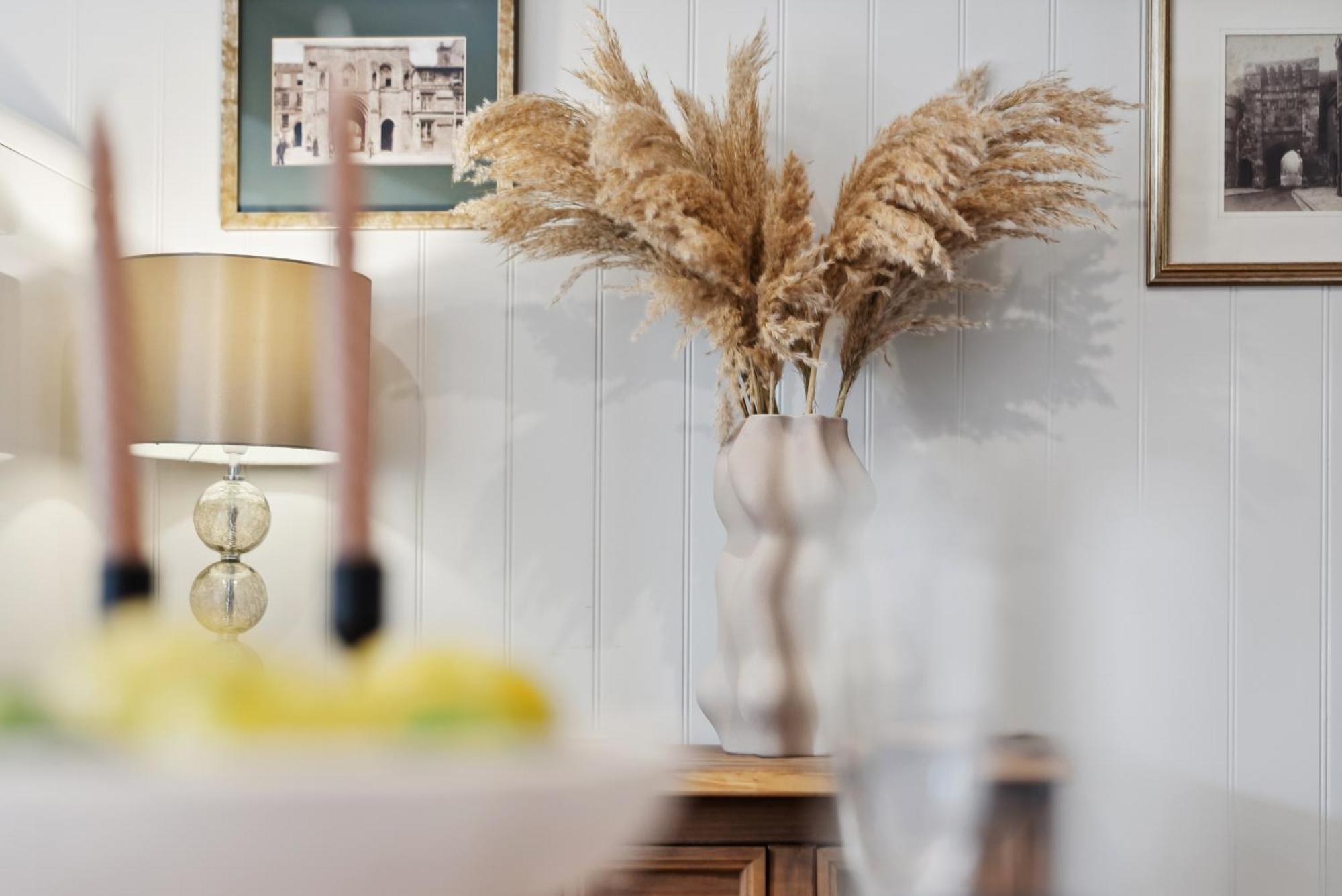 2 Bedrooms Stylish, Gorgeous, Westgate Cottage Retreat, Central Winchester, Free On-Street Parking Permit, With Garden Close To Cathedral - Sleeps 6, Pets Are Welcome, Summer Special Offer! - By Blue Puffin Stays Екстериор снимка